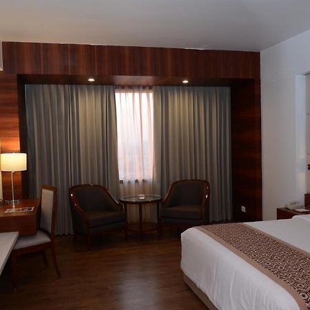 Viraj Sarovar Portico Jammu Exterior foto